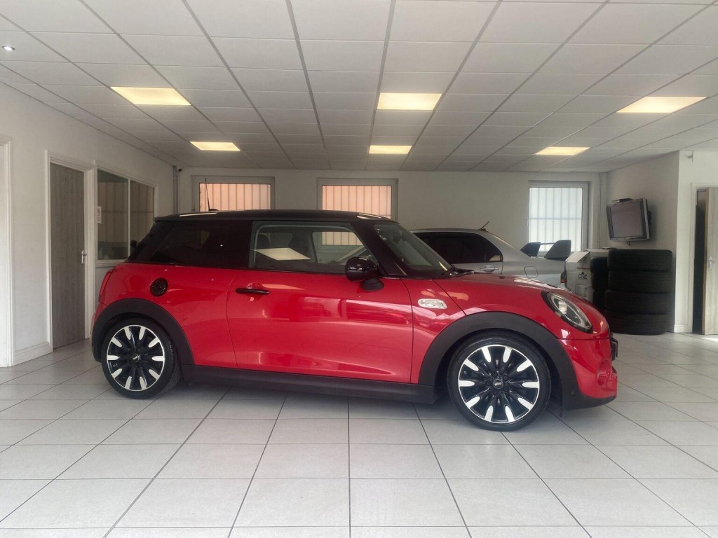 2019 MINI HATCH